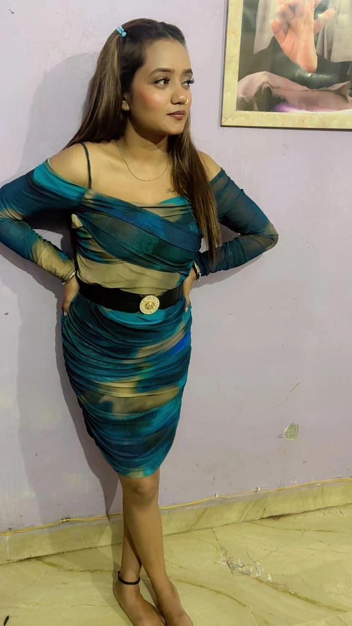 Real Meet and Cam Independent – Indian escort in Mumbai — 2 / 4