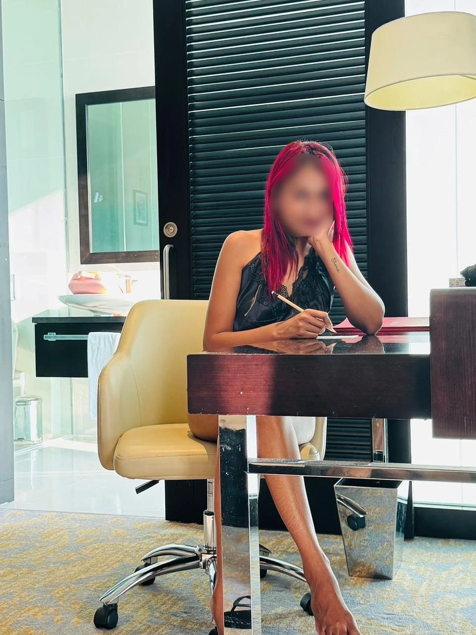 Hasangi – Sri Lankan escort in Colombo — 7 / 16