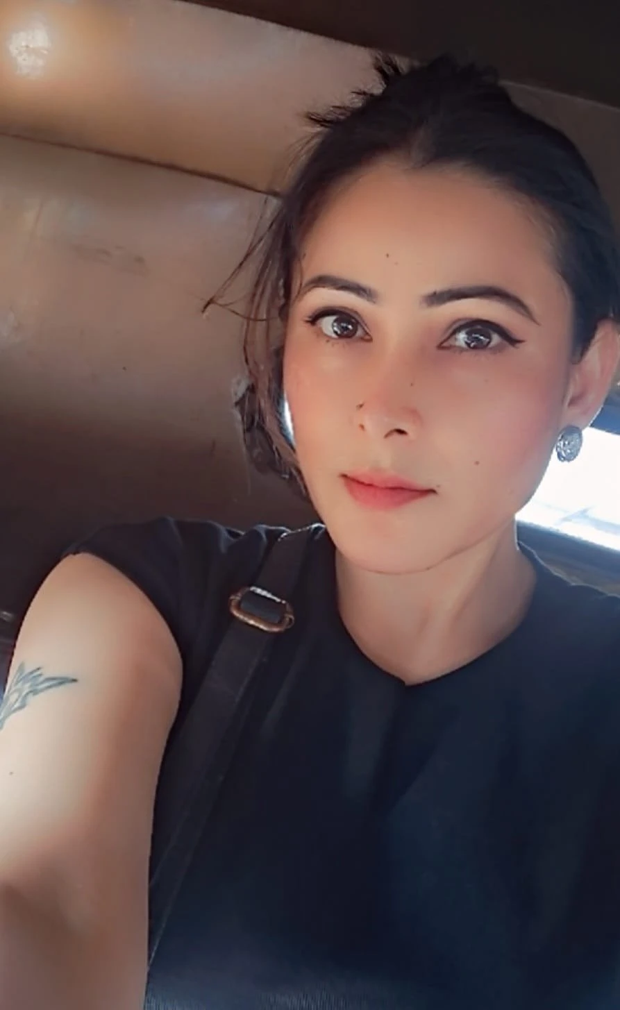 Neha Sexy & Friendly Cash on Arrival – Indian escort in Mumbai — 2 / 4