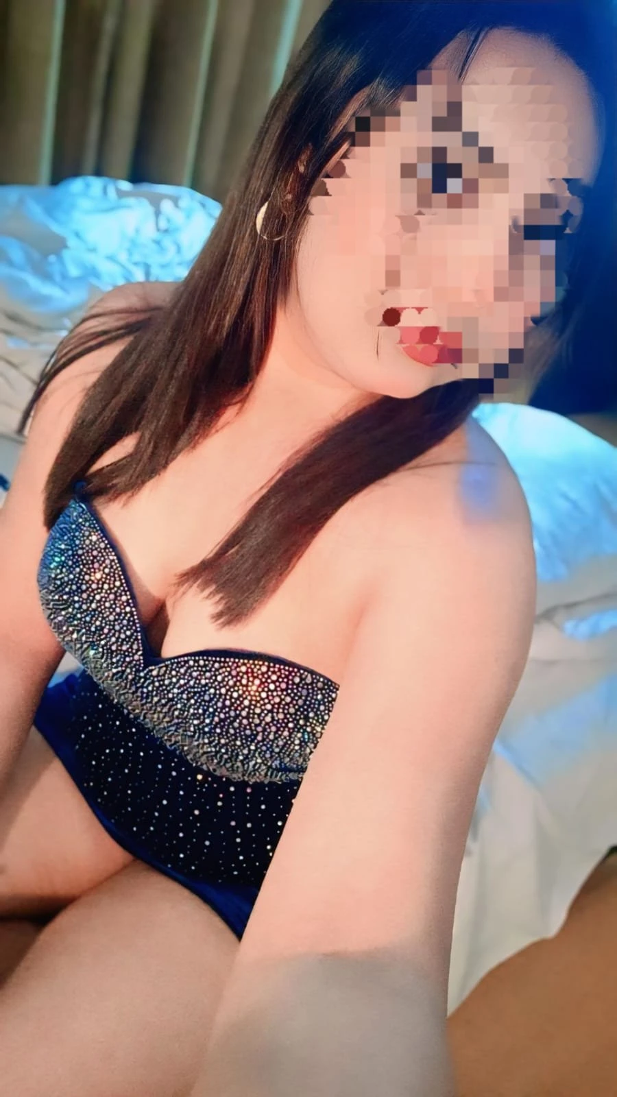 Megha – Indian escort in Pune — 1 / 6