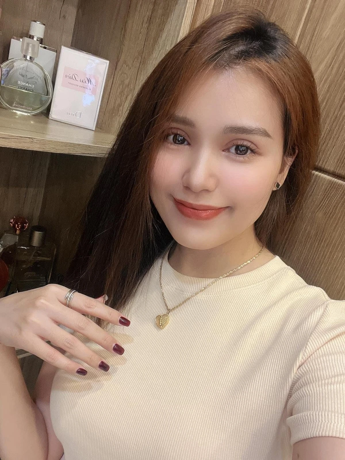 Henna – Vietnamese escort in Hanoi — 3 / 4