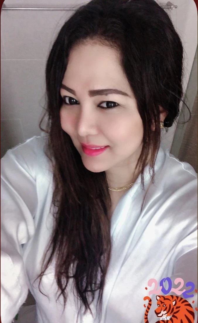 Pretty – Filipino escort in Maldives — 3 / 8