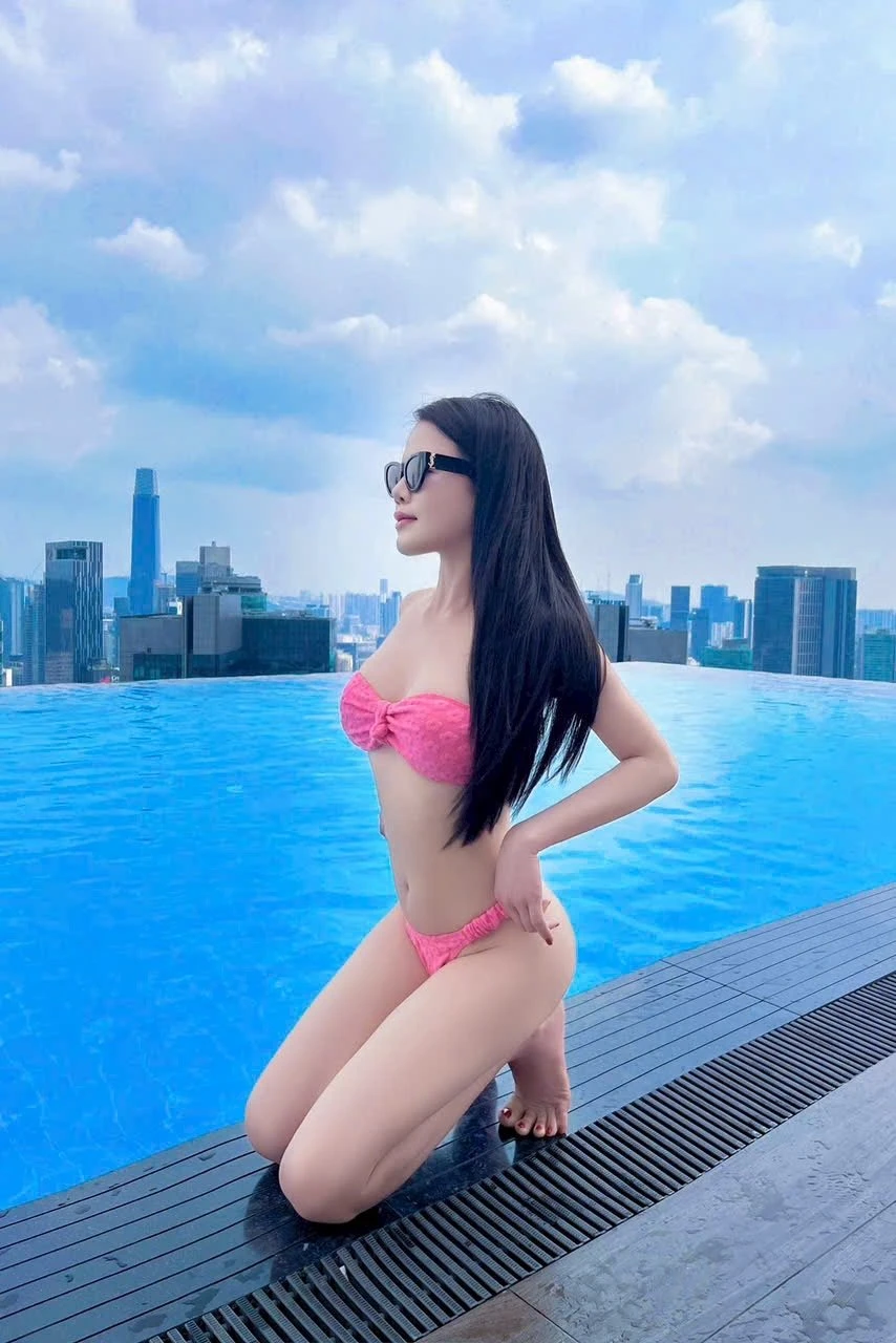Tina – Vietnamese escort in Hanoi — 7 / 10