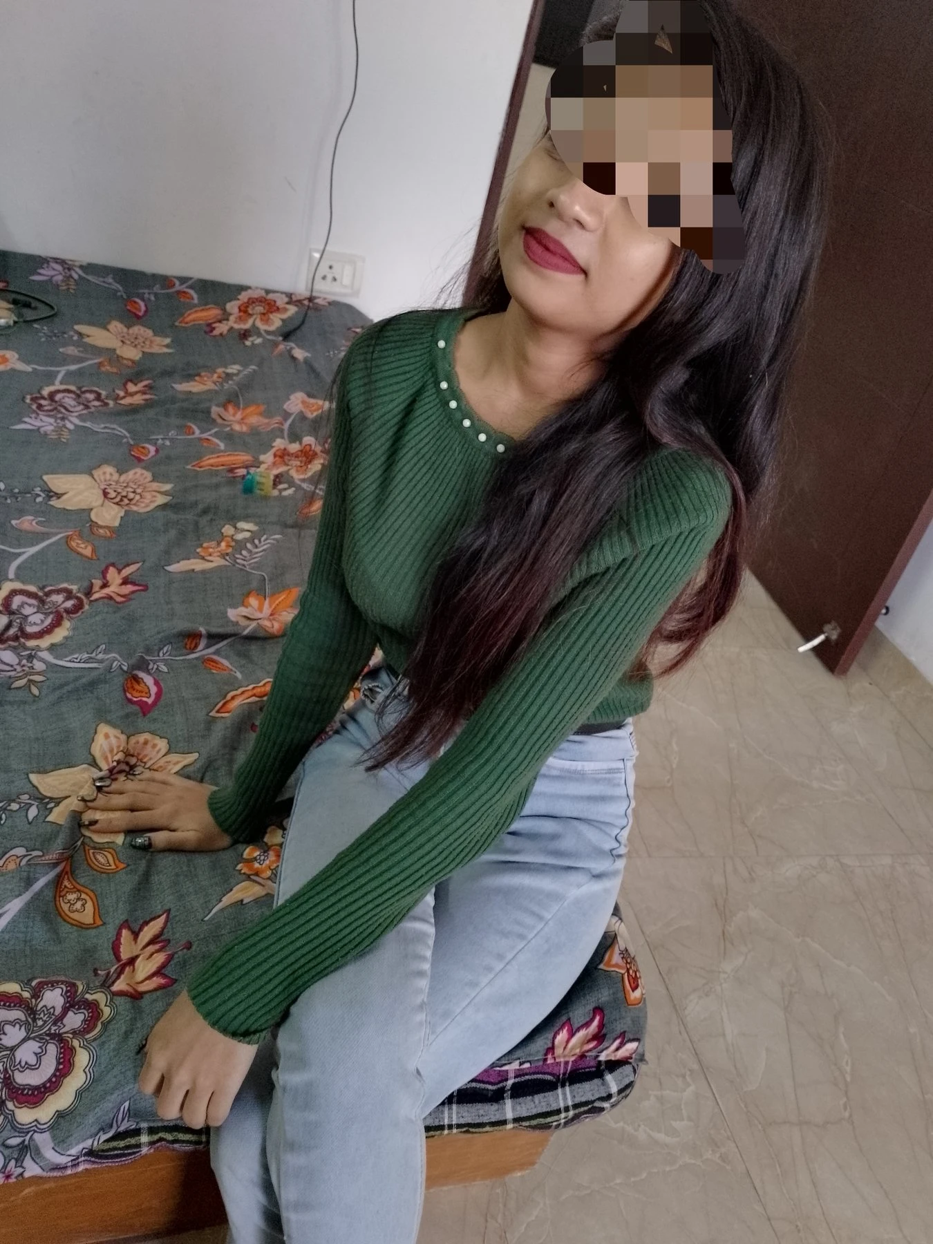 Horny Independent Girl Video Confirmatio – Indian escort in New Delhi — 5 / 11