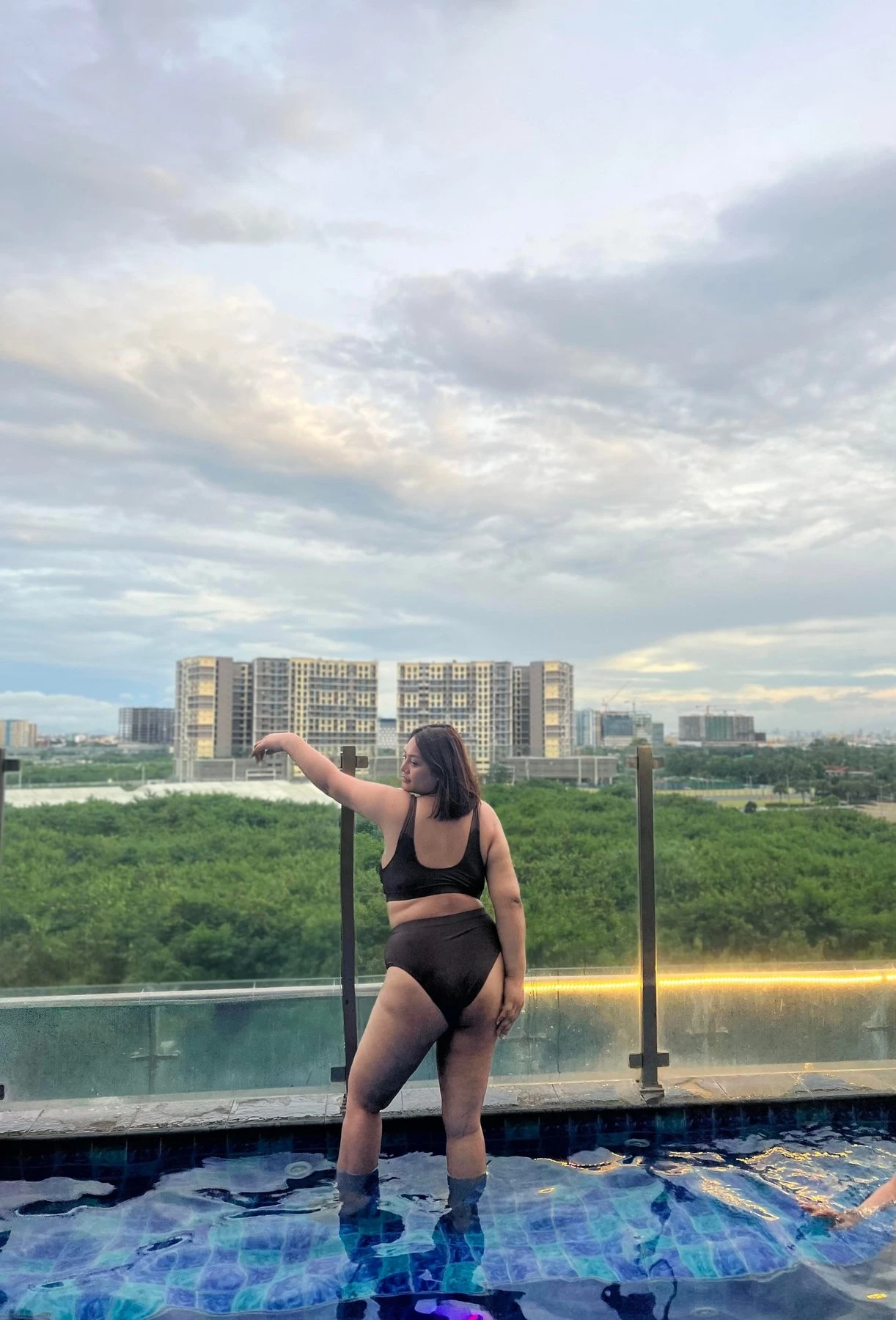 Voluptuous body – Singaporean escort in Macao — 18 / 23