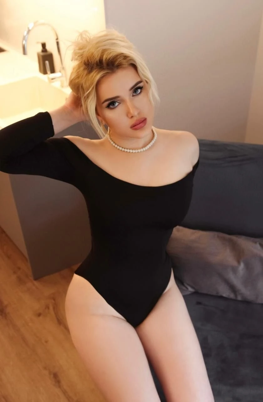 Russian escort in Surya Hotel Nfc – Russian escort agency in New Delhi, Escort, New Delhi