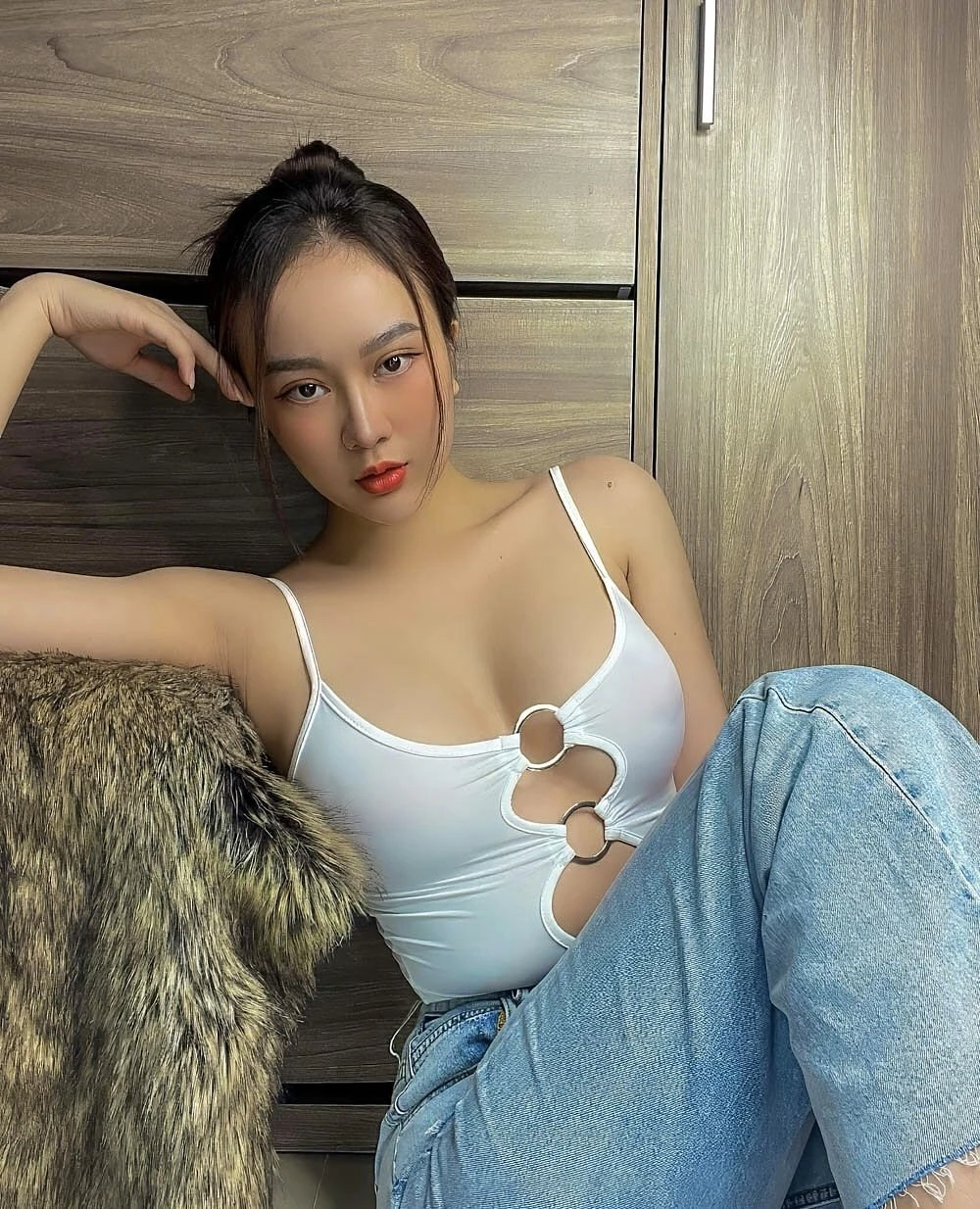 Su Li Na – Chinese escort in Kathmandu — 4 / 7