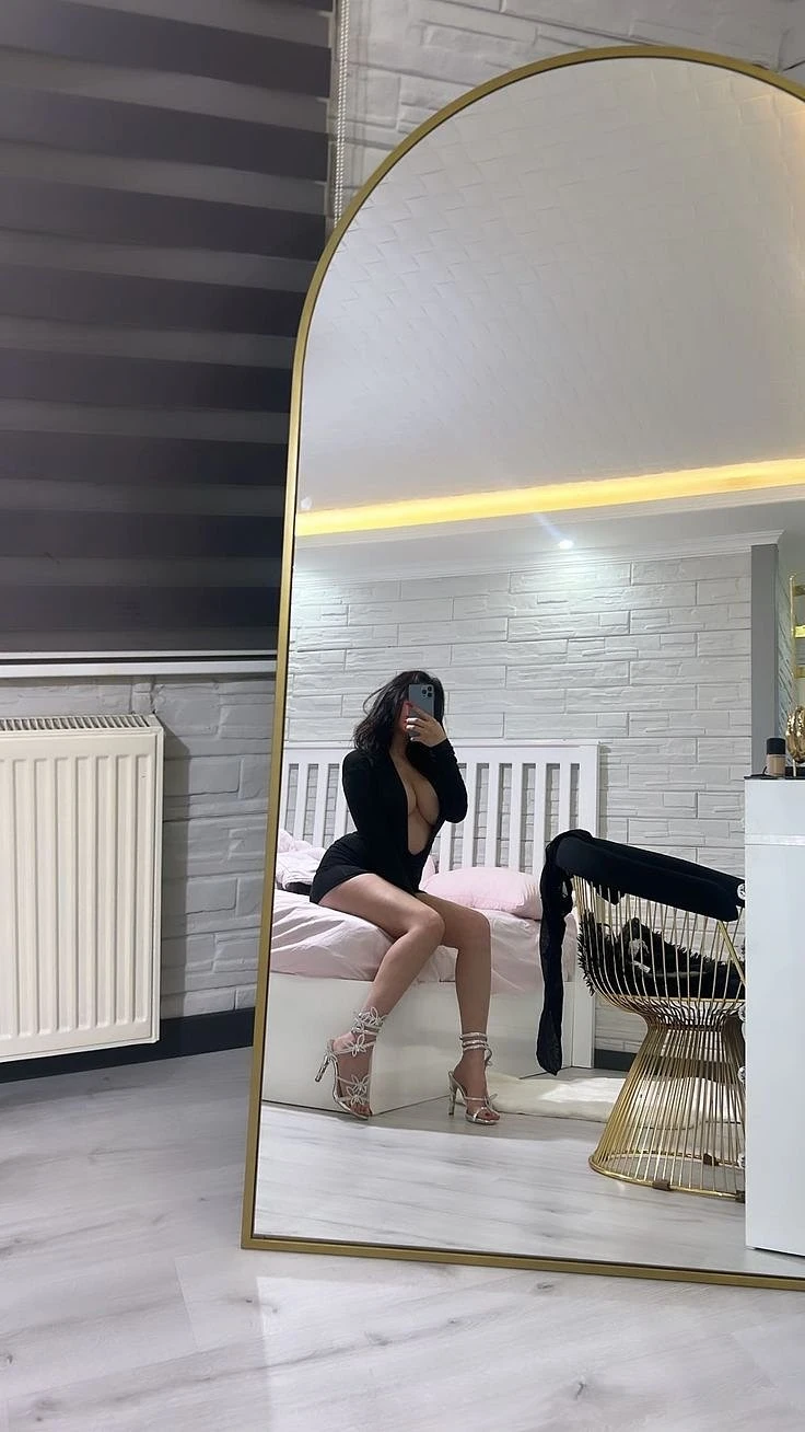 Russian Available 24*7 – escort in Vijayawada — 3 / 5
