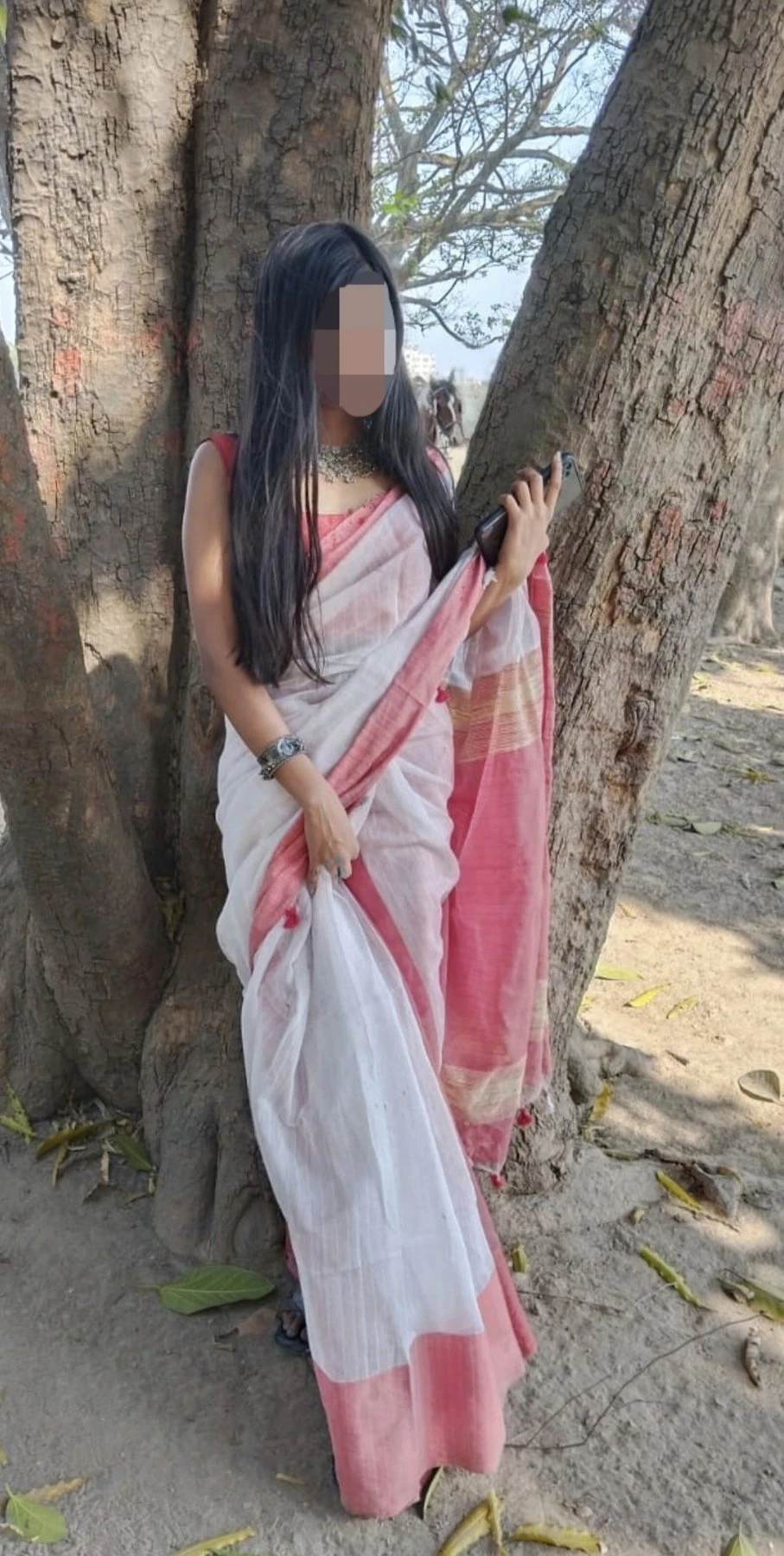 Joshika Cam Show and Real Meet – Indian escort in Pune — 1 / 3