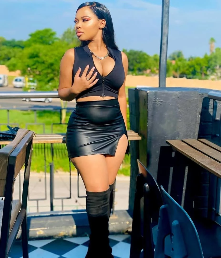 Barbie Doll – Rwandan escort in Visakhapatnam — 4 / 7
