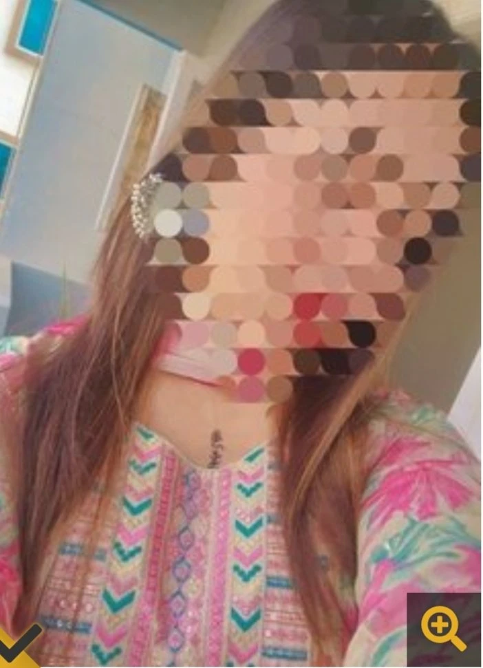 Nisha ( Meet and Live Session) – Indian escort in Hyderabad — 2 / 5