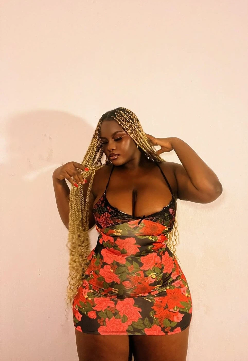 Call Girl Olivia available day and night – Kenyan adult performer in Noida — 3 / 5