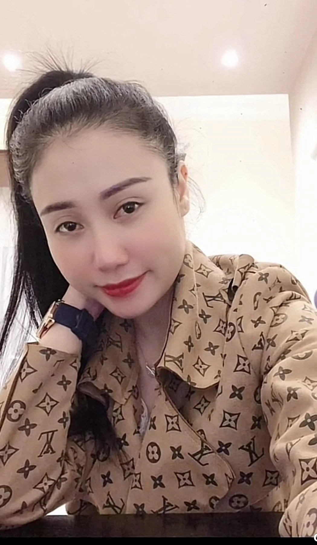 Cherry Le – Vietnamese escort in Hanoi — 4 / 7