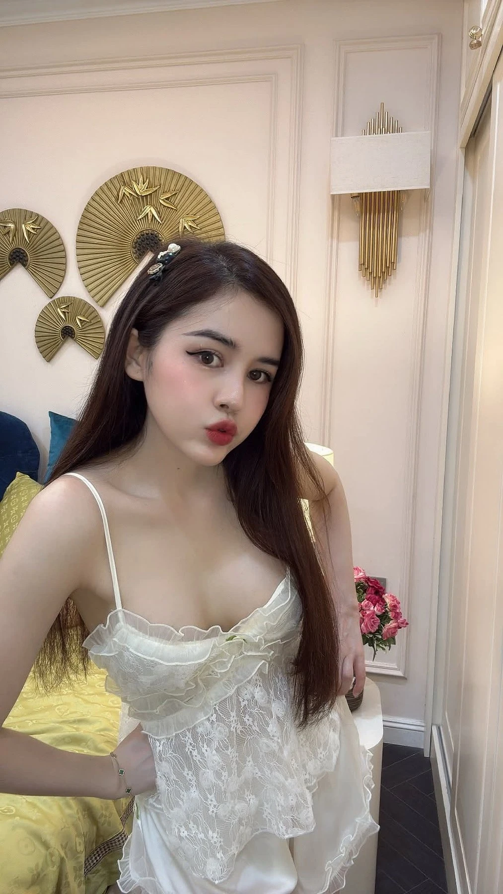 Julia – South Korean escort in Kathmandu — 7 / 11