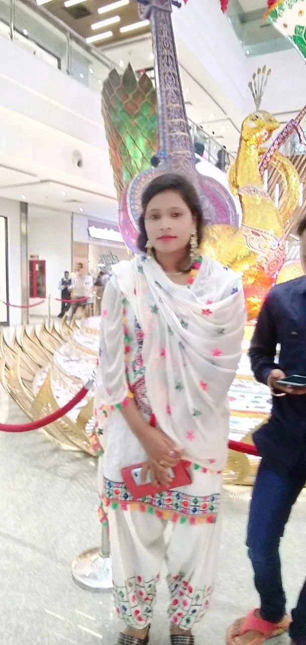 Riya Call Cash Payment 72958 Call 28515 – Indian escort in Mumbai — 3 / 5