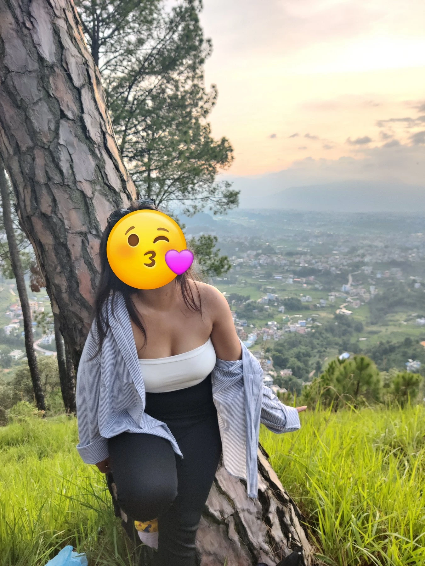 Ritu Tmg – Nepalese escort in Kathmandu — 2 / 4