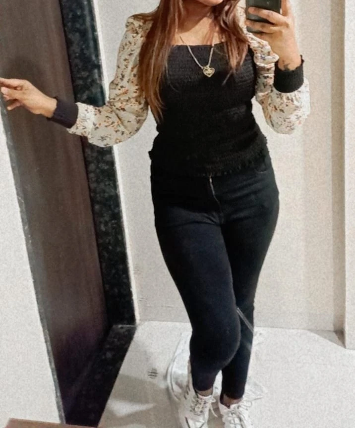 Eshika – Indian escort in Mumbai — 6 / 8