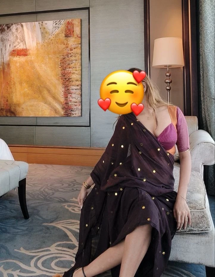 Aarvi – Indian escort in Pune — 25 / 26