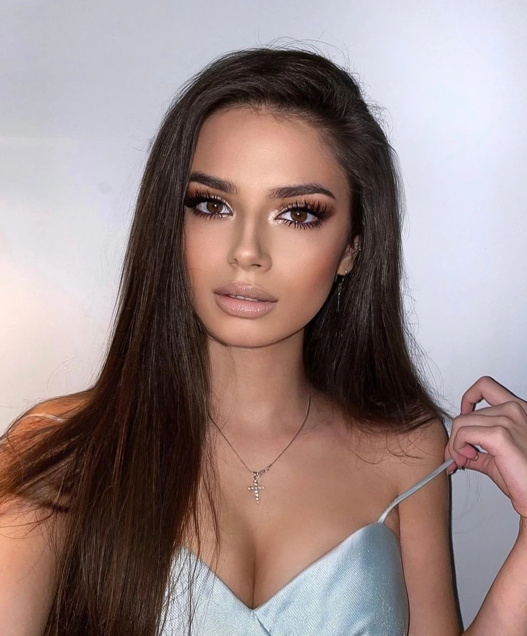 Danielle – escort in Hong Kong — 2 / 8