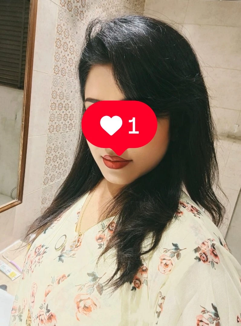 Cam session only – Indian escort in New Delhi — 5 / 6