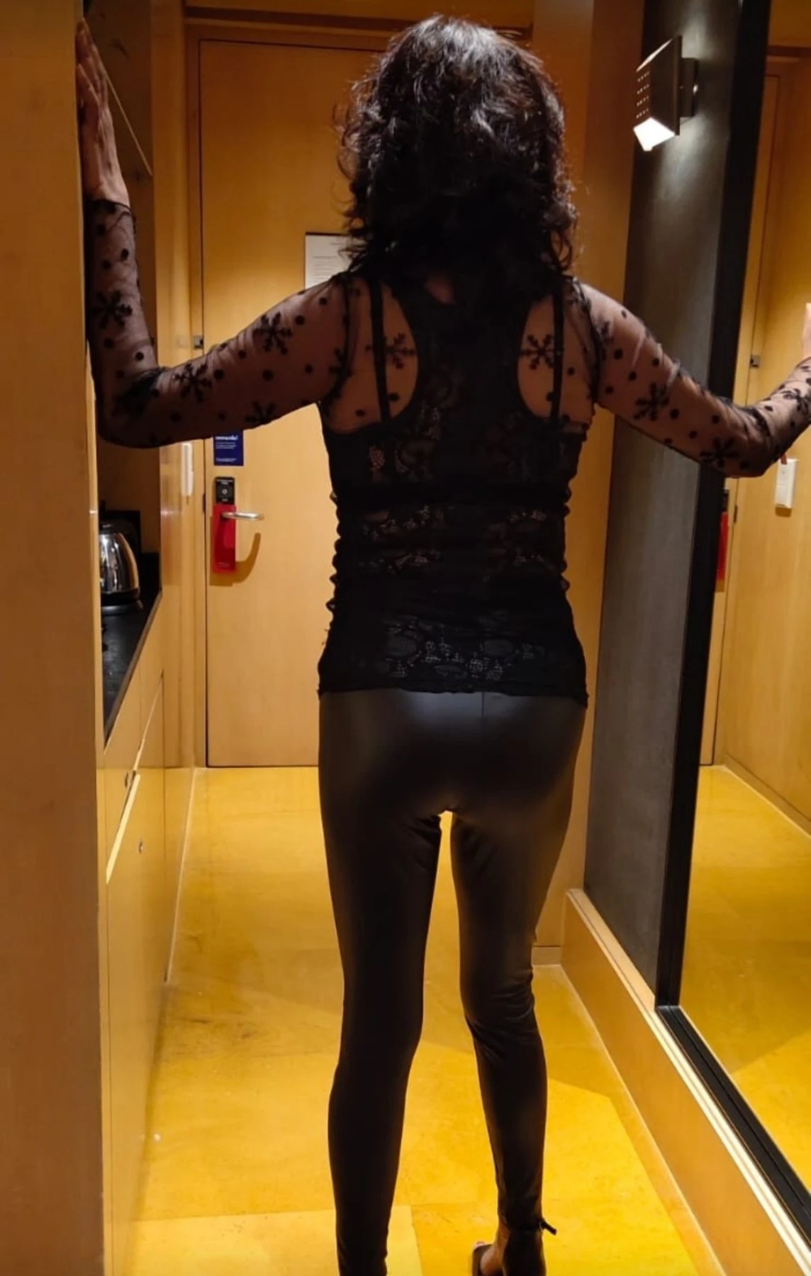 Anita38 – Indian escort in Mumbai — 27 / 30