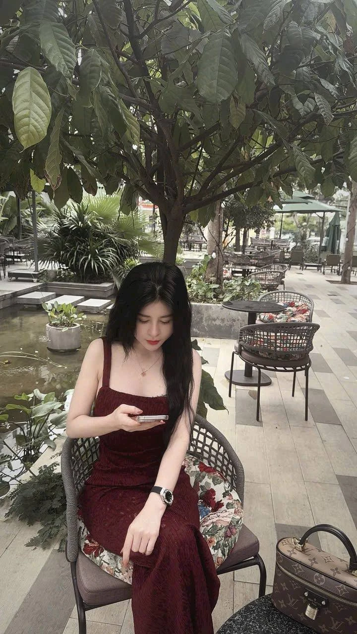 July – Vietnamese escort in Da Nang — 4 / 8