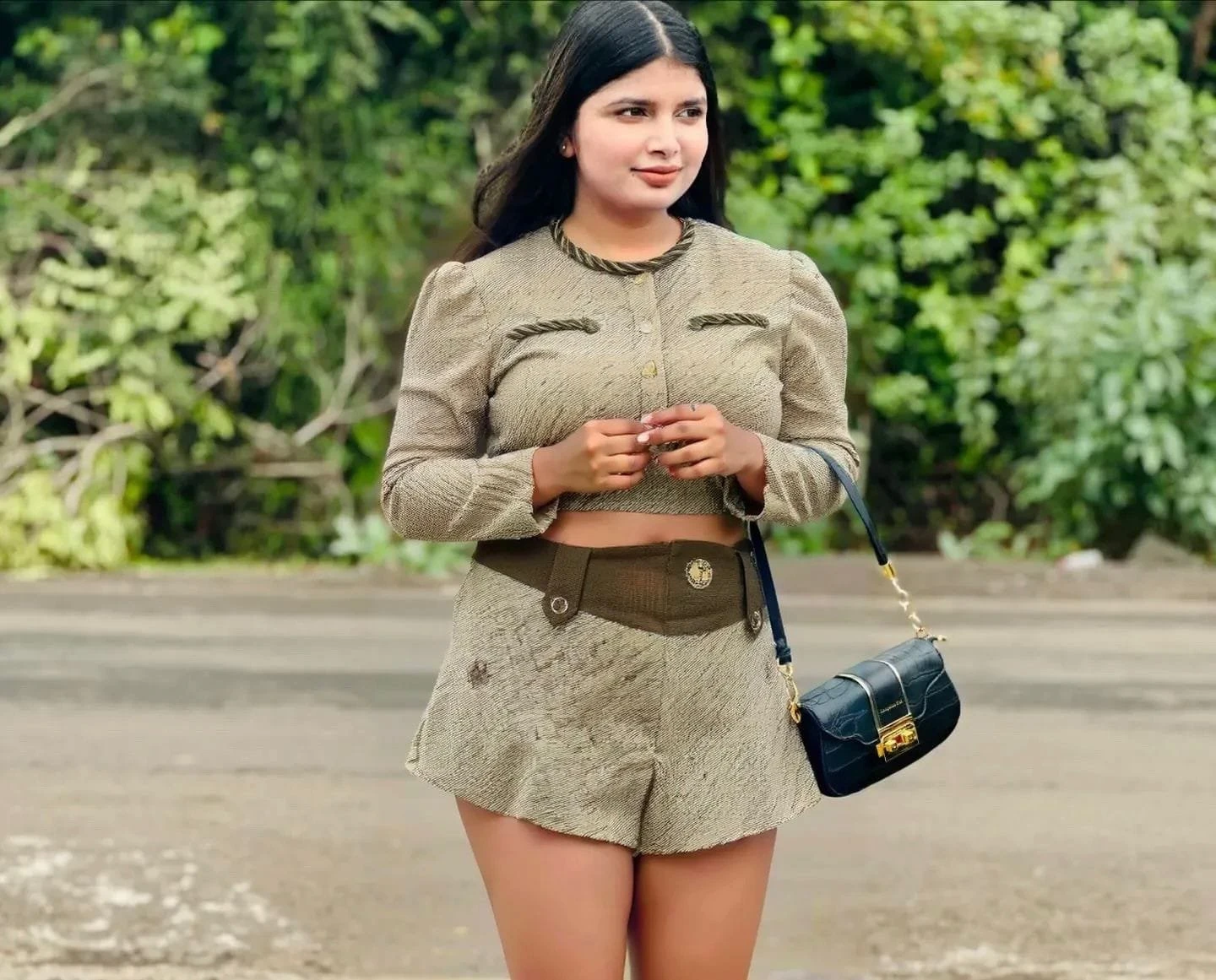 Riya – Indian escort in Navi Mumbai — 3 / 7