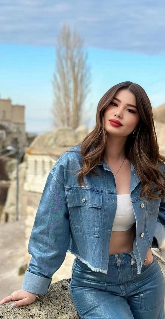 Alina – Russian escort in New Delhi — 2 / 5
