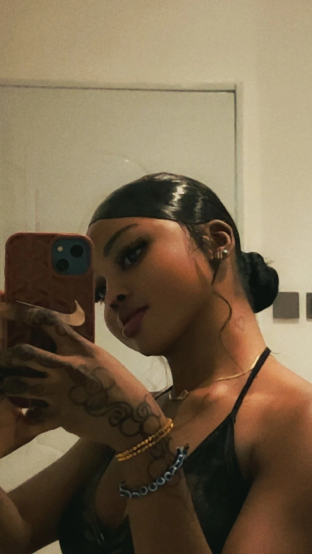 Riella – South African escort in Maldives — 1 / 6