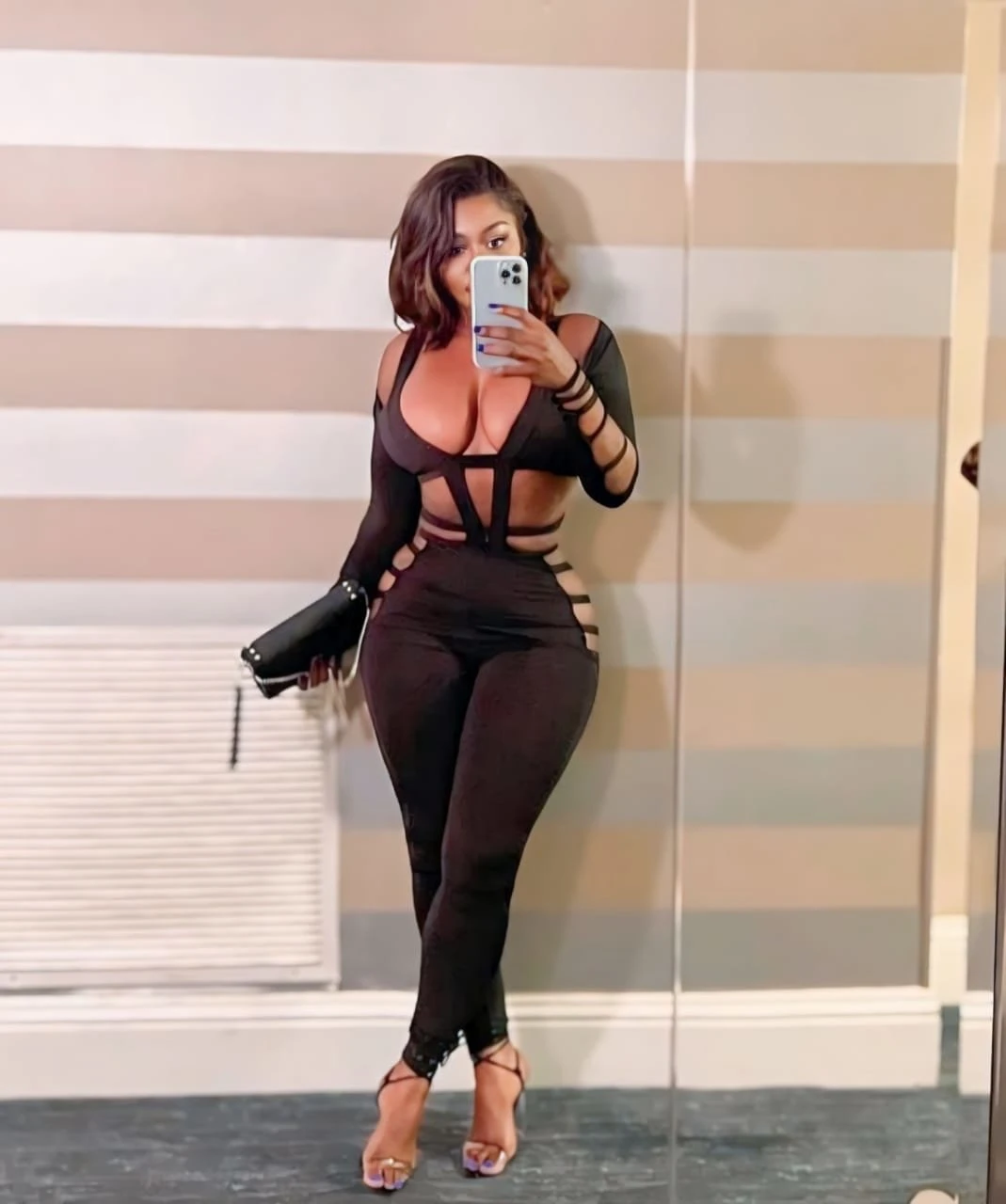 Liz – South African escort in Pune — 5 / 6