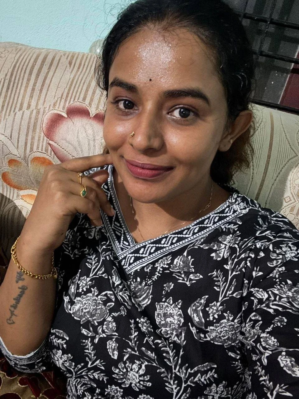 Desi Diva – companion in New Delhi — 2 / 4