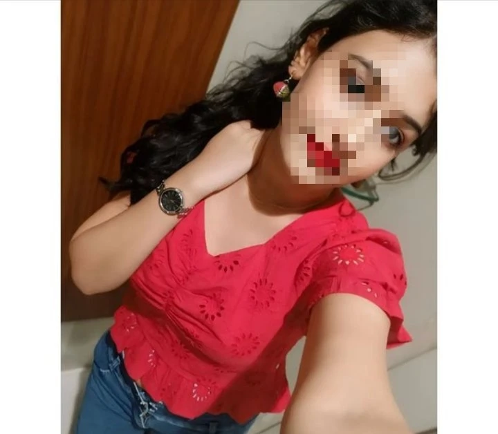 Nikita – Indian escort in Kolkata — 2 / 3
