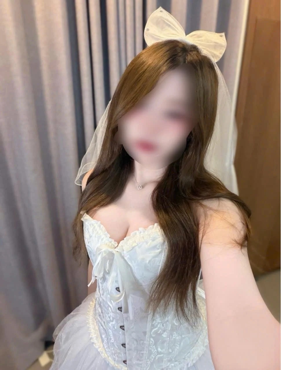 Dania – South Korean escort in Hanoi — 8 / 11