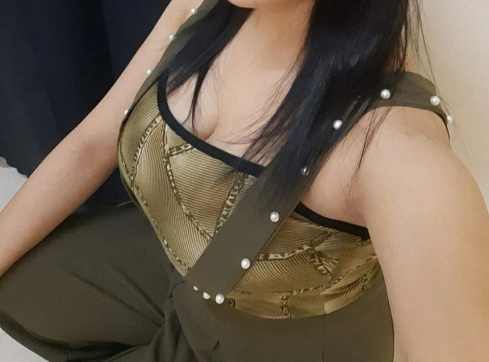 Aditi for Anal – Indian escort in Pune — 4 / 6