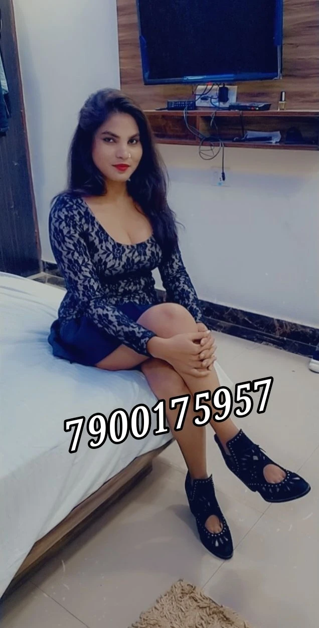 Anisha Singh – Indian escort in Mumbai — 3 / 5
