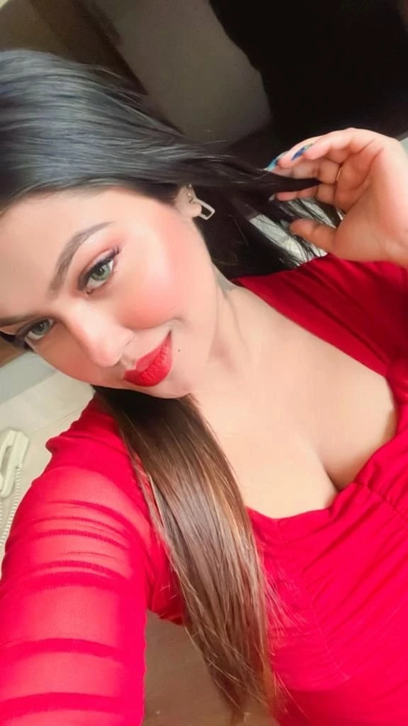 Sonia Sharma – Indian escort in Mumbai — 3 / 4