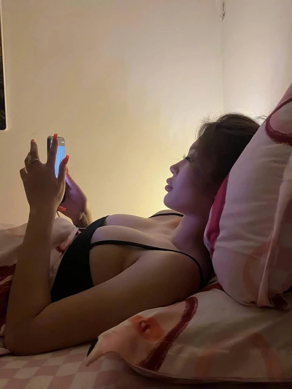 Mie Massage full service – Vietnamese masseuse in Mumbai, Escort, Mumbai