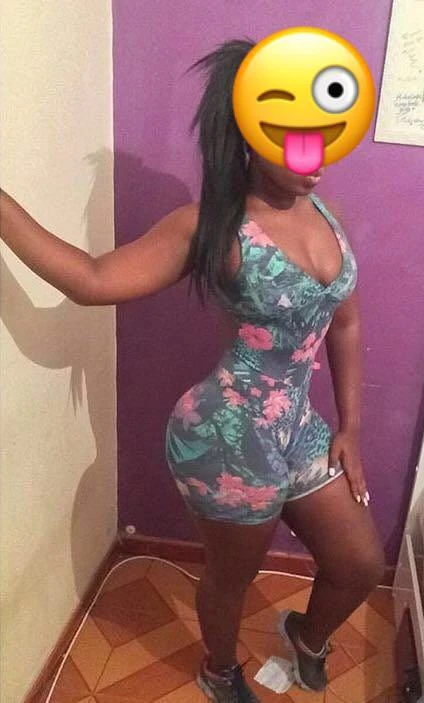 Lady Bitch – Ivorian dominatrix in Abidjan — 4 / 6