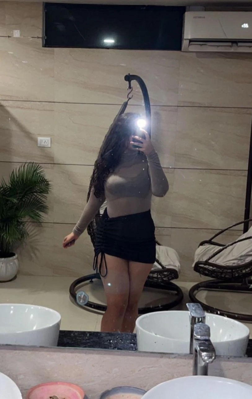 Divya New Arrival – Indian escort in Pune — 4 / 6