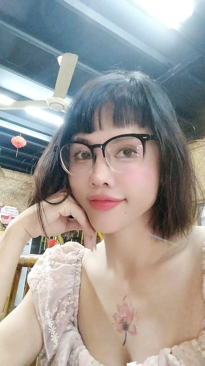 Ruby 60$ – Vietnamese escort in Da Nang — 5 / 6