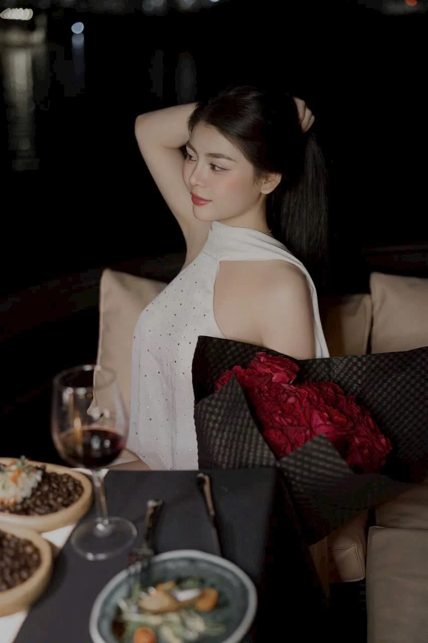 Mie – Vietnamese escort in Ho Chi Minh City — 2 / 5