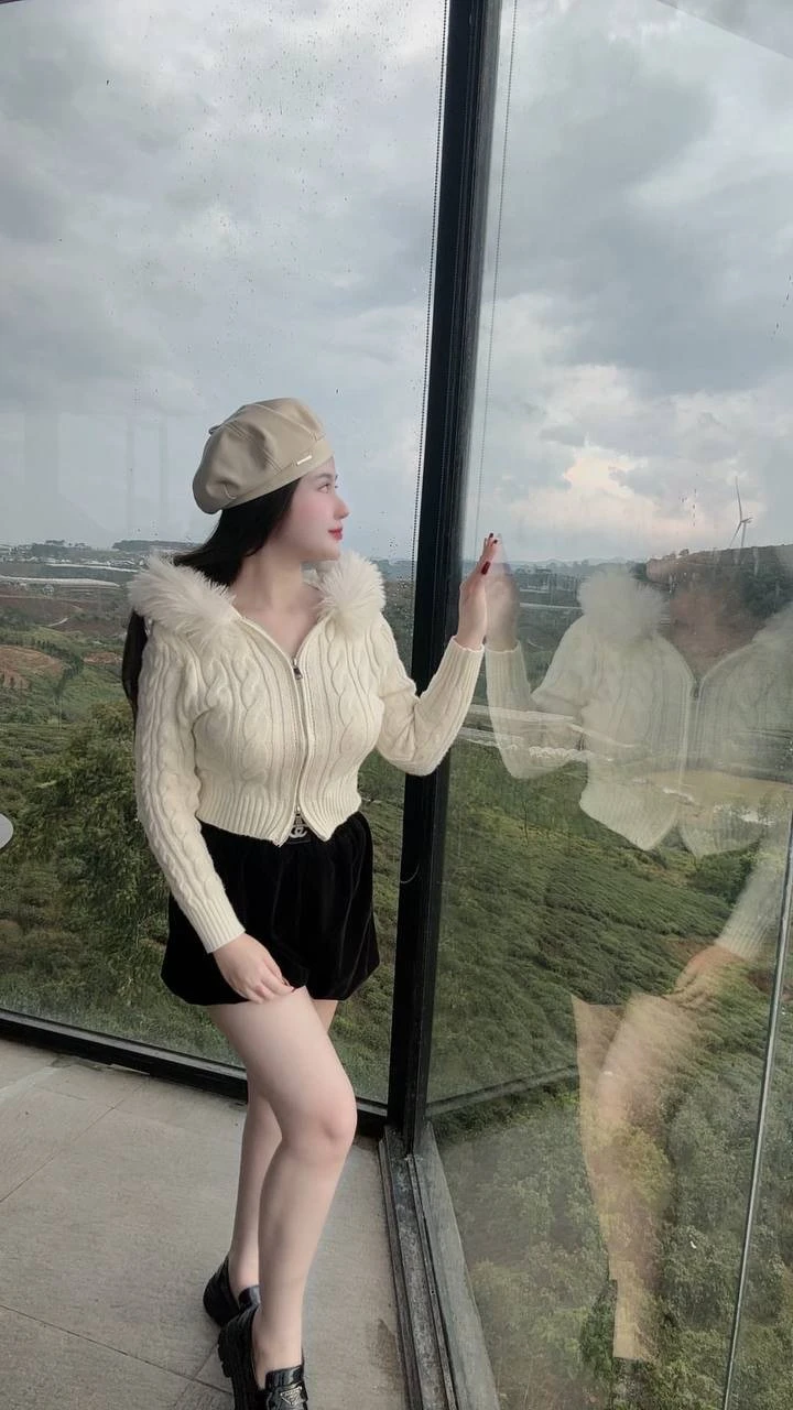 Nina – Vietnamese escort in Ho Chi Minh City — 4 / 16