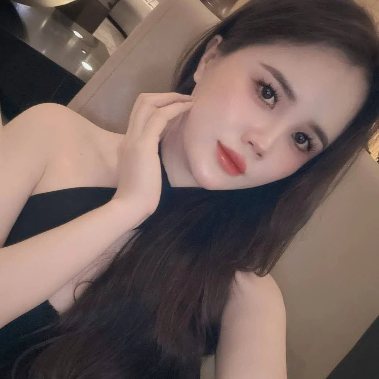 Lisa – Vietnamese escort in Ho Chi Minh City — 2 / 6