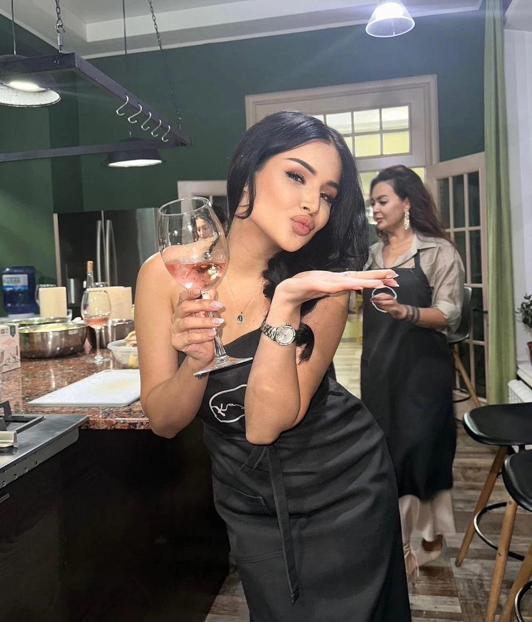 Naaz – Albanian escort in Kolkata — 1 / 5