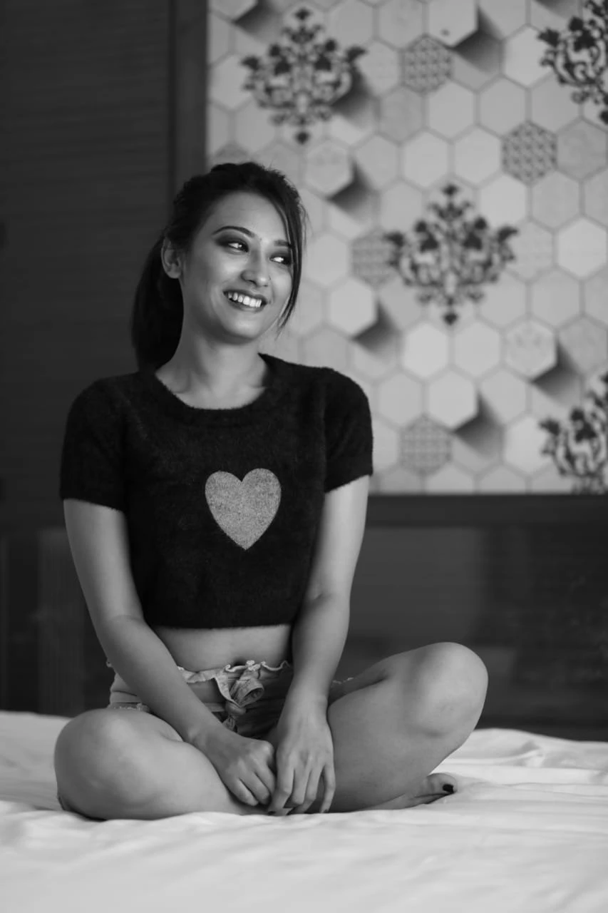 HSBC Employe Available 24\7 – Indian escort in Hyderabad — 3 / 7
