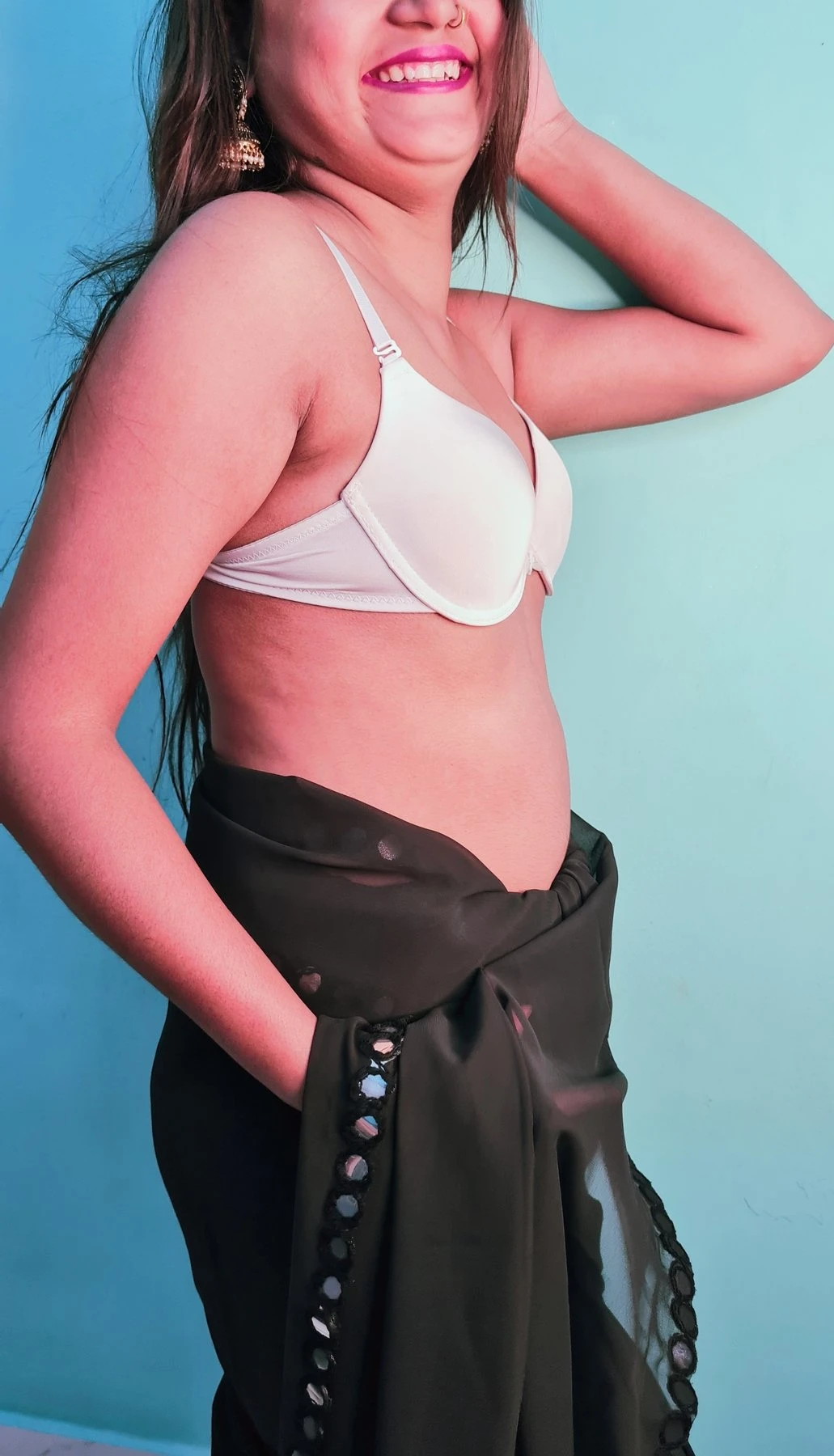 Veena Sharma( Cam & Phone Model) – Indian adult performer in Mumbai — 5 / 9