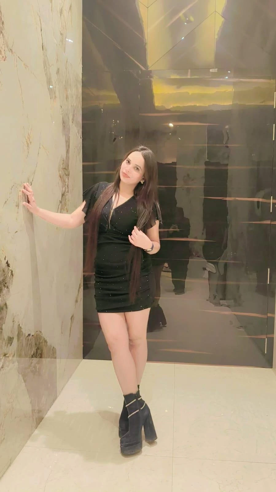 Arushi Sharma Independent Girl – Indian escort in New Delhi — 4 / 5