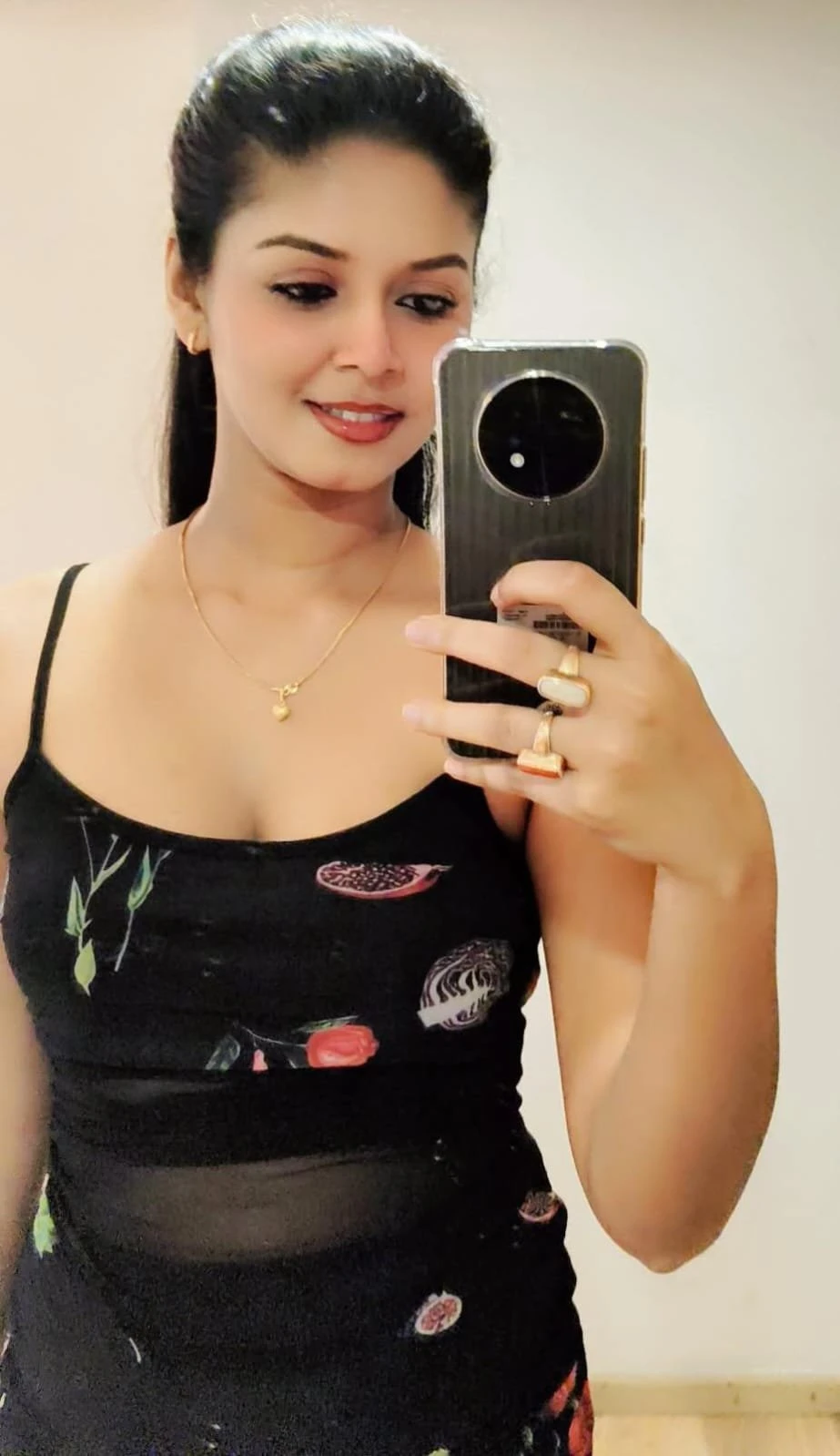Direct Payment North/south/russian – Indian escort in Chennai — 14 / 19