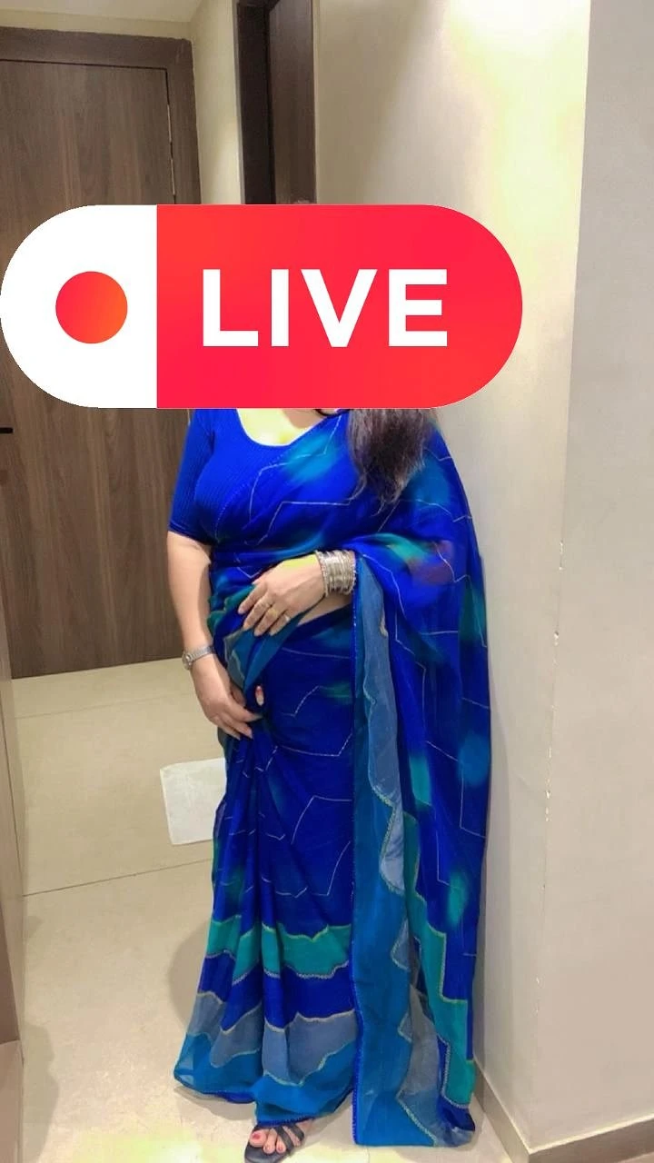 South Indian Housewife – Indian escort in Mumbai — 4 / 5
