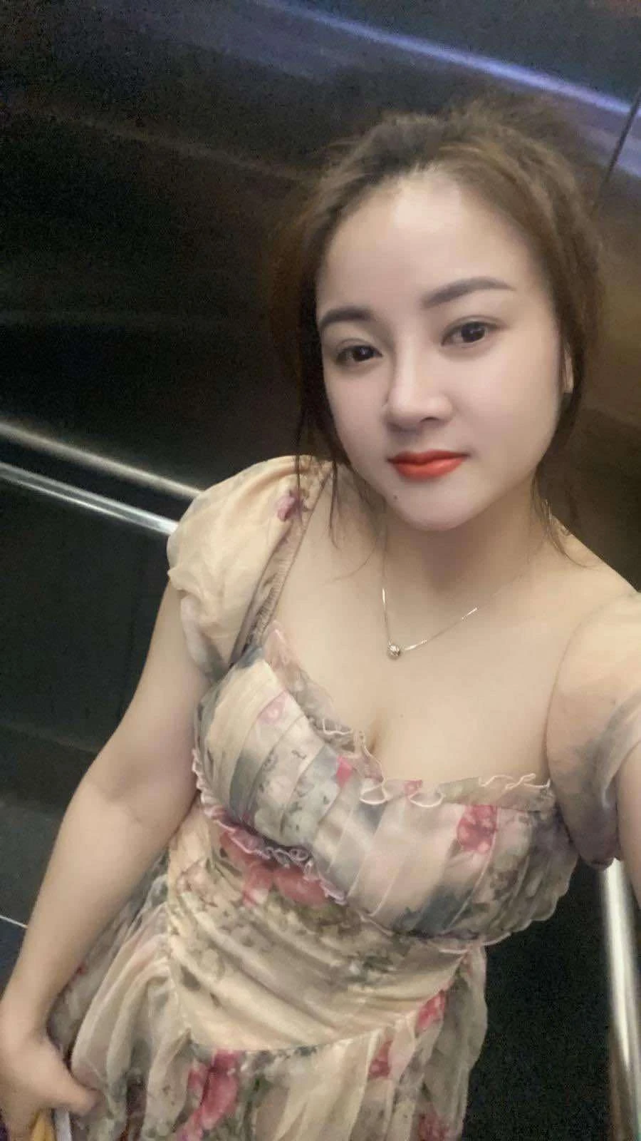 Herry – Vietnamese escort in Colombo — 2 / 4